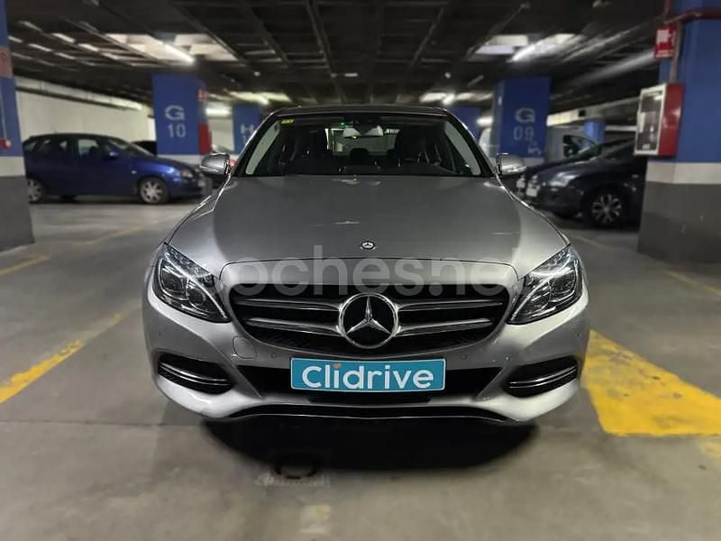 Usado Mercedes C180 Avantgarde 120 CV (88 kW) 2015 Gris / plata Berlina