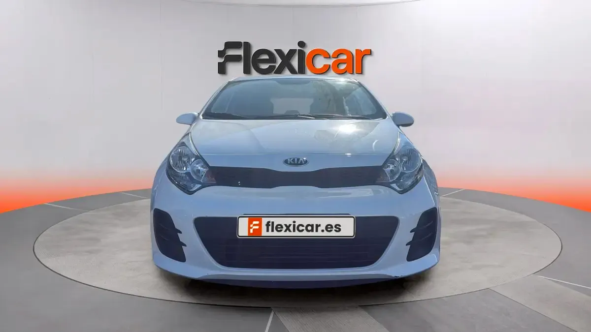 Usado Kia Rio 84 CV (61 kW) 2016 Blanco Utilitario