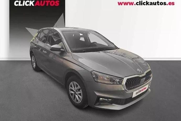 Usado Skoda Fabia Selection 95 CV (69 kW) 2025 Blanco