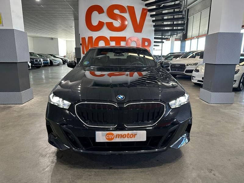 Usado BMW 520 M Sport 199 CV (146 kW) 2024 Negro Berlina