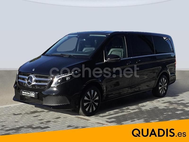 Negro Usado 2023 Mercedes V220 Avantgarde Monovolumen | 61.975 € - Imagen 1/4