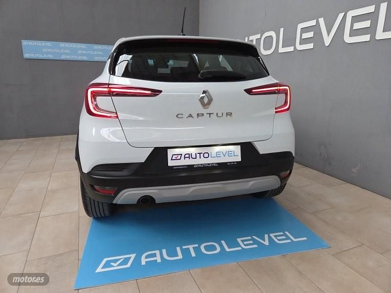 Usado Renault Captur Intens 90 CV (66 kW) 2021 Blanco SUV