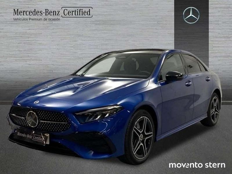 Usado Mercedes A250 AMG line 218 CV (160 kW) 2024 Azul Berlina