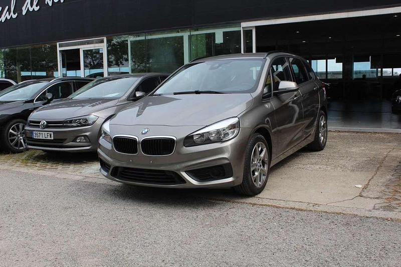 Plateado Usado 2018 BMW 220 Monovolumen | 15.849 € (Buen precio) - Imagen 1/4