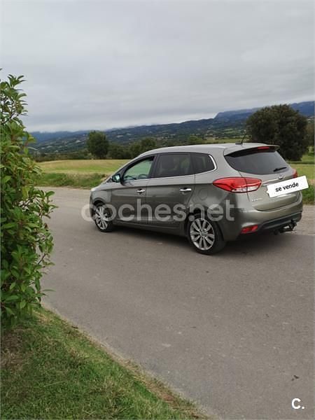 Marrón Usado 2014 Kia Carens Monovolumen | 8500 € (Un poco caro) - Imagen 1/4