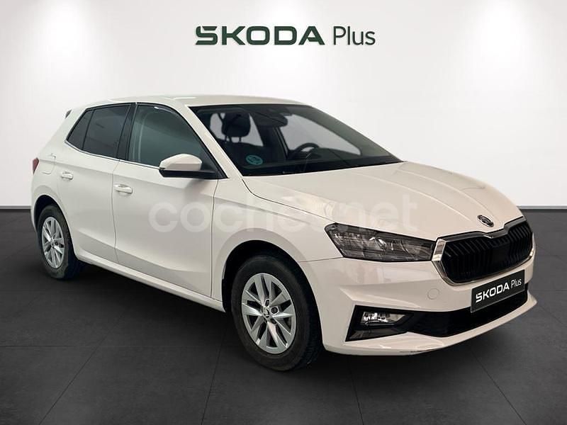 Blanco Usado 2024 Skoda Fabia Selection Berlina | 17.390 € (Un poco caro) - Imagen 1/4