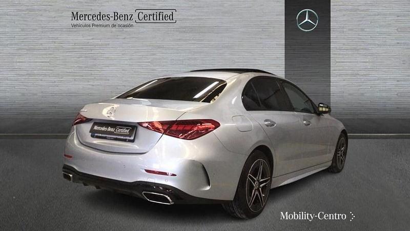 Usado Mercedes C300 197 CV (144 kW) 2024 Plata hightech Berlina