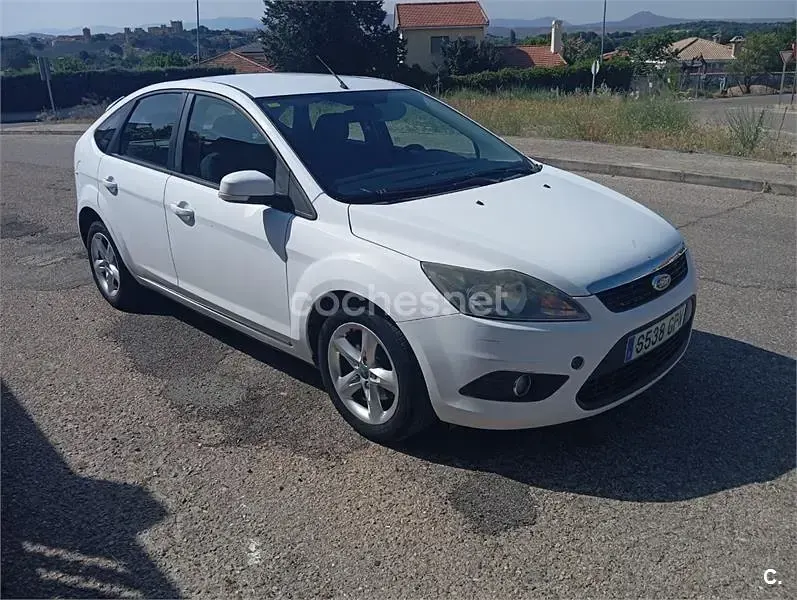 Usado Ford Focus Titanium 109 CV (80 kW) 2009 Blanco Berlina