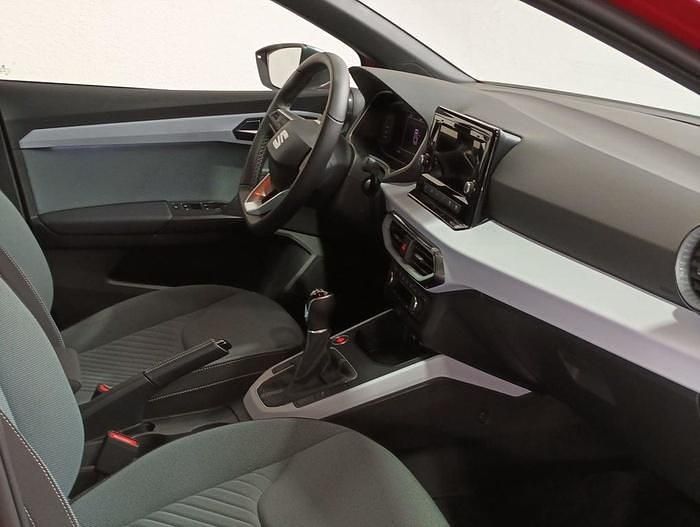 Usado Seat Ibiza 116 CV (85 kW) 2024 Rojo Utilitario