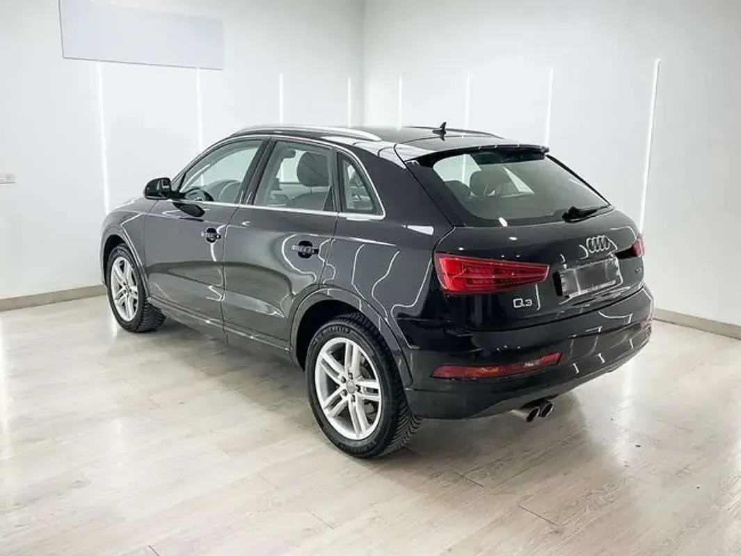 Usado Audi Q3 Attraction 150 CV (110 kW) 2018 Negro SUV