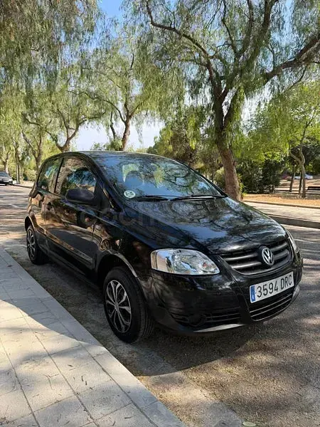 Usado VW Fox 75 CV (55 kW) 2005 Negro Utilitario