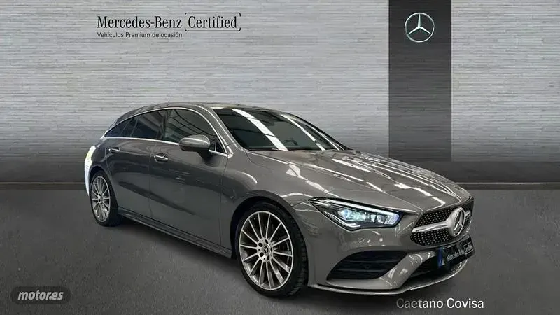 Usado Mercedes CLA200 AMG line 150 CV (110 kW) 2021 Gris / plateado Coupe