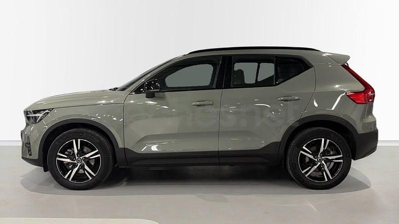 Usado Volvo XC40 Plus 163 CV (119 kW) 2025 Verde SUV