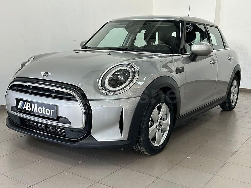 Usado Mini Cooper 136 CV (100 kW) 2023 Gris / plata Utilitario