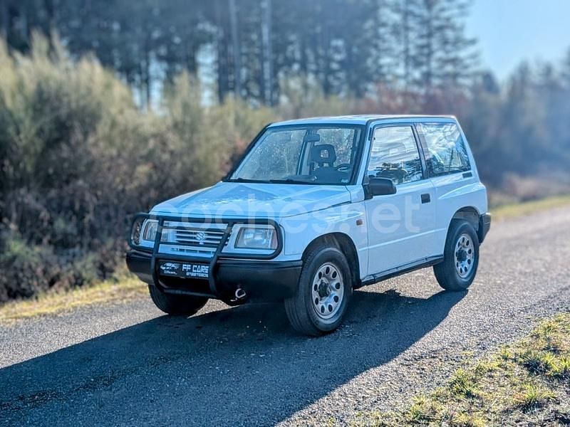 Blanco Usado 2005 Suzuki Vitara SUV | 9390 € (Un poco caro) - Imagen 1/4