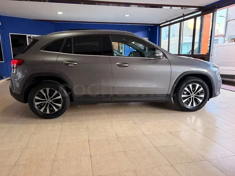 Usado Mercedes GLA250 218 CV (160 kW) 2022 Gris / plata SUV