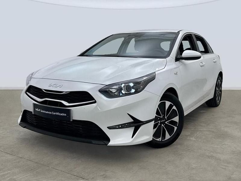 Usado Kia Ceed 100 CV (73 kW) 2025 Blanco Utilitario