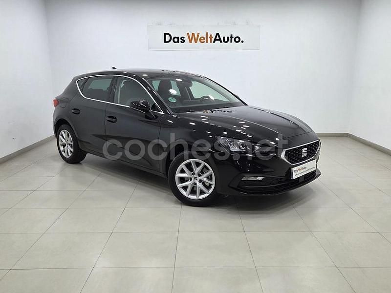 Negro Usado 2025 Seat Leon Style Berlina | 19.900 € (Buen precio) - Imagen 1/4