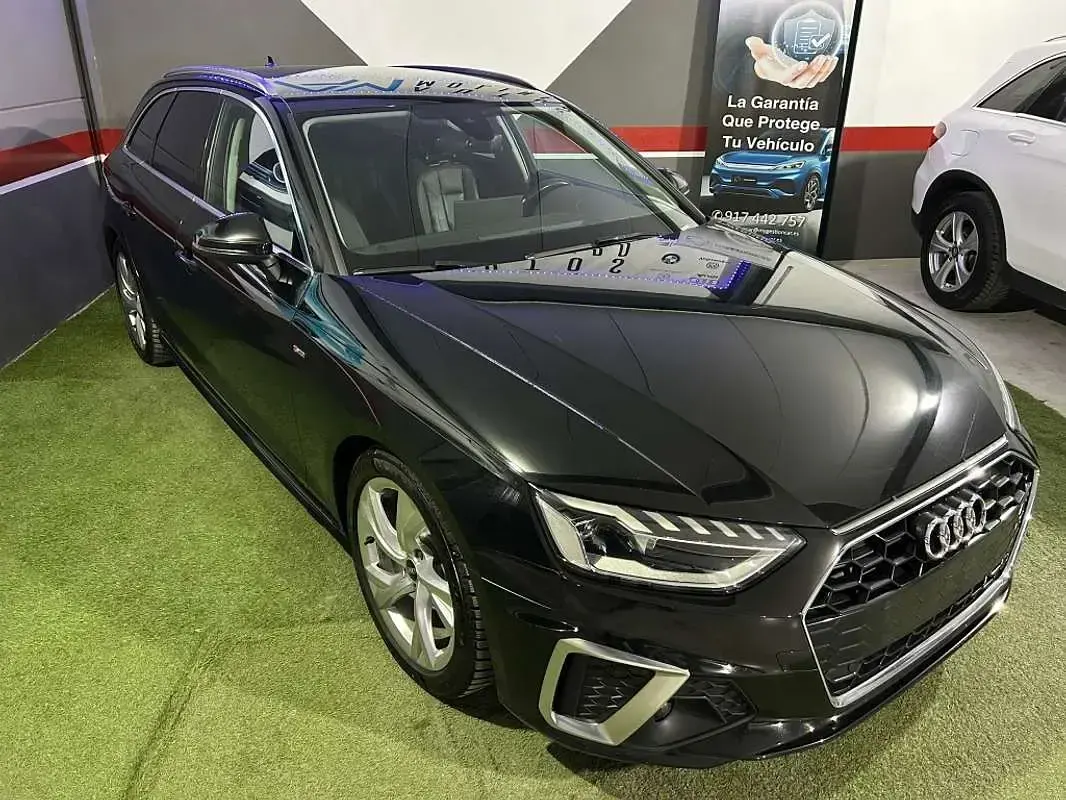 Usado Audi A4 S-Line 163 CV (119 kW) 2020 Negro Familiar