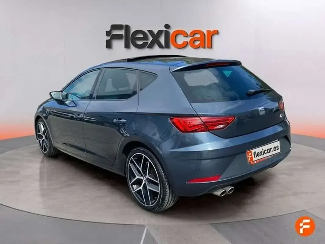 Usado Seat Leon ST FR 150 CV (110 kW) 2019 Gris Familiar