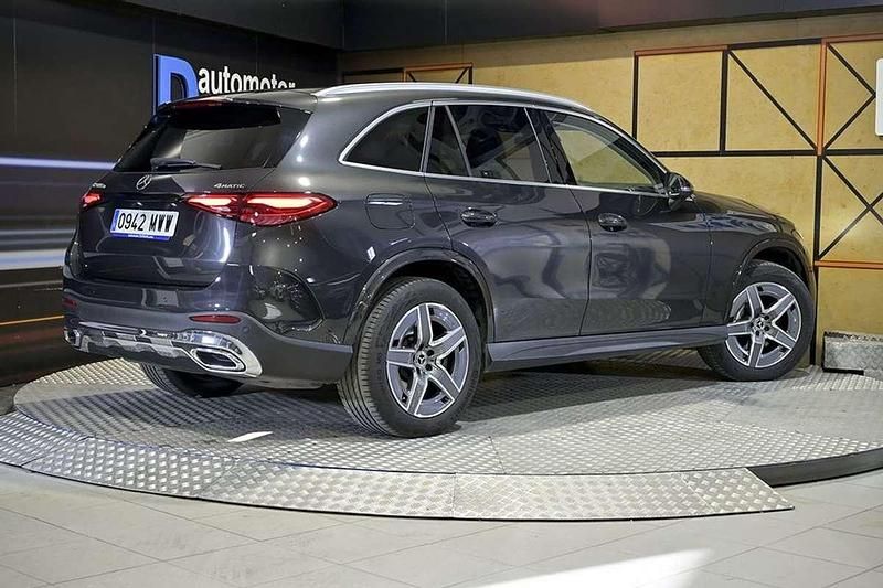 Usado Mercedes GLC300e 337 CV (247 kW) 2024 Gris SUV