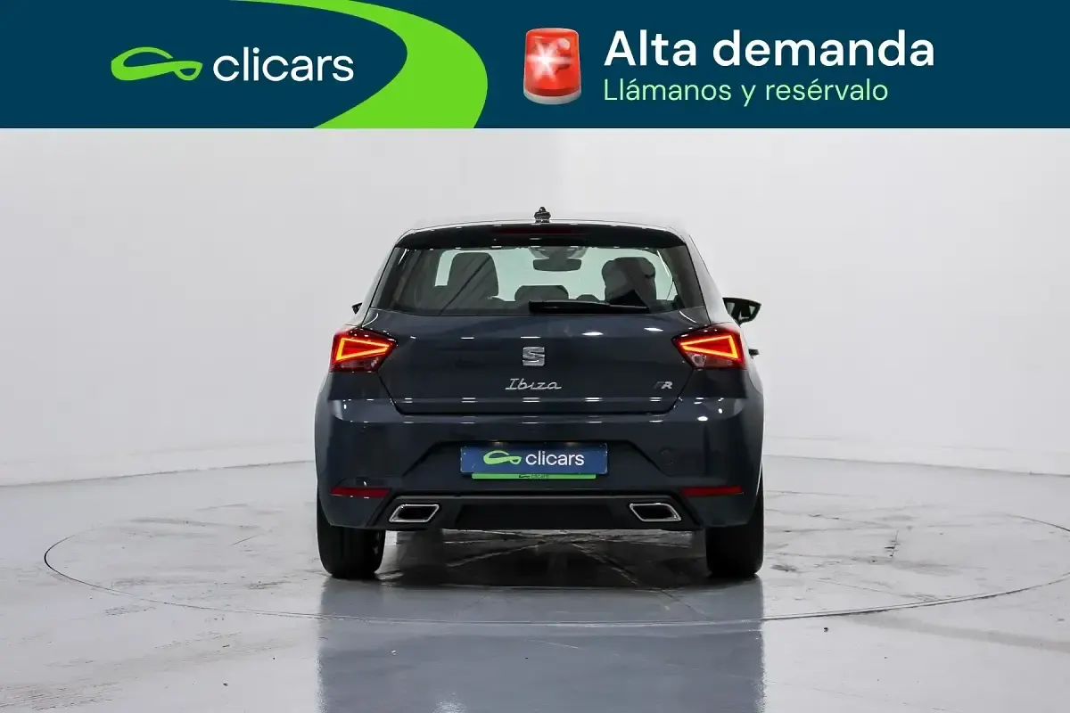 Usado Seat Ibiza FR 115 CV (84 kW) 2025 Gris / plata Utilitario