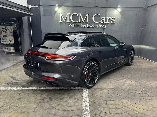 Käytetty Porsche Panamera Turbo 550 HP (404 kW) 2018 Harmaa Sedan