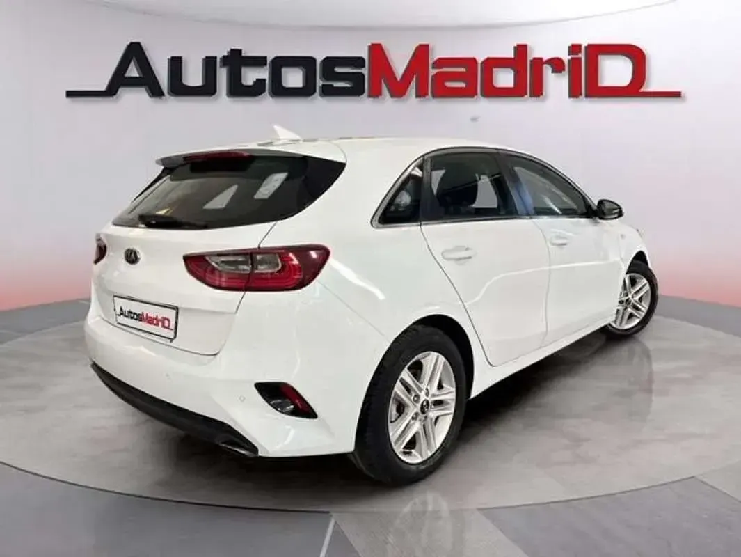 Usado Kia Ceed 101 CV (74 kW) 2021 Blanco Utilitario