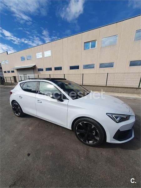 Blanco Usado 2023 Cupra Leon Berlina | 27.000 € (Precio justo) - Imagen 1/4