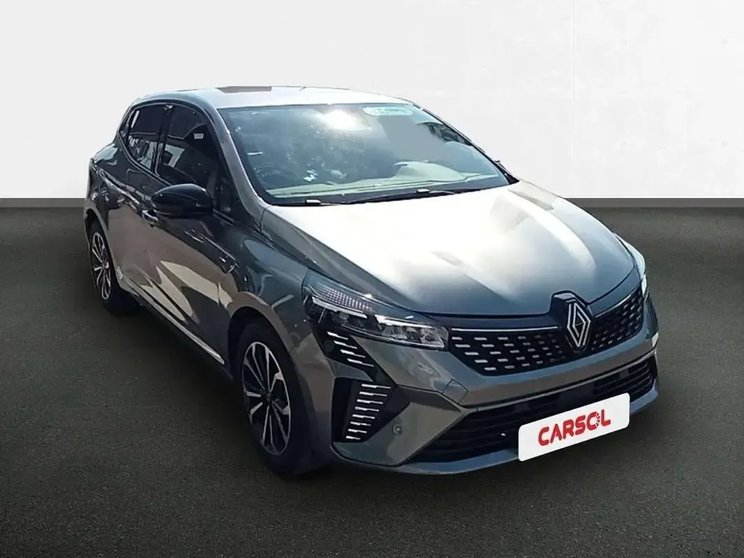 Usado Renault Clio Techno 99 CV (72 kW) 2025 Gris Utilitario