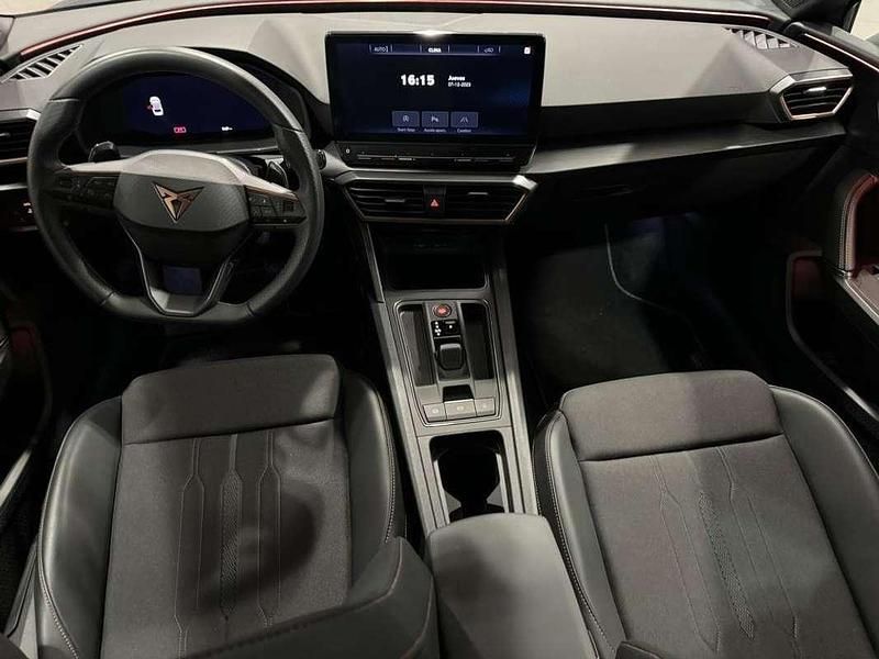 Usado Cupra Leon 150 CV (110 kW) 2023 Rojo Familiar