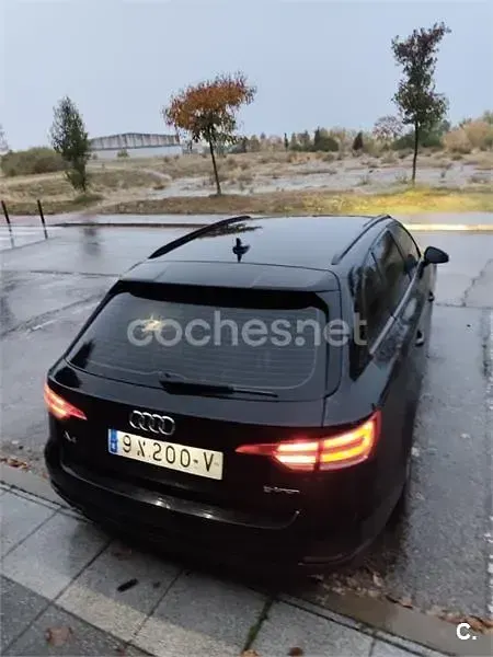 Usado Audi A4 Advanced 170 CV (125 kW) 2017 Negro Familiar