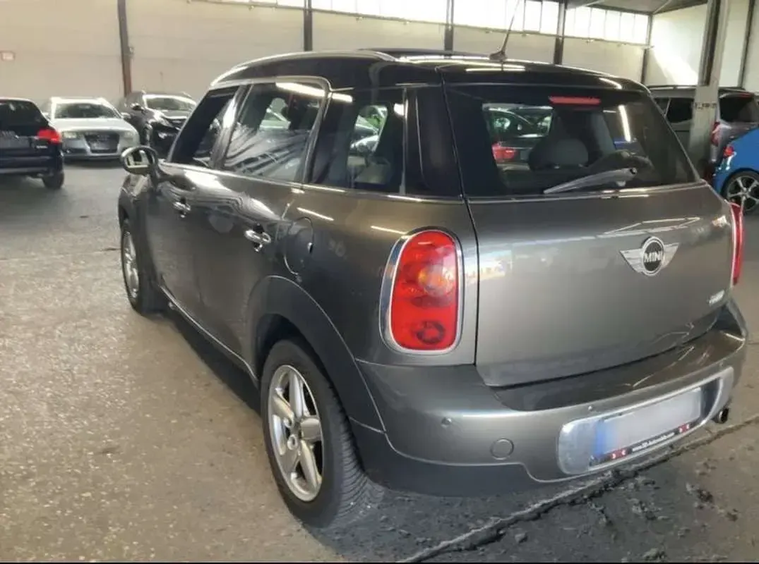 Usado Mini Cooper 122 CV (89 kW) 2011 Gris Utilitario