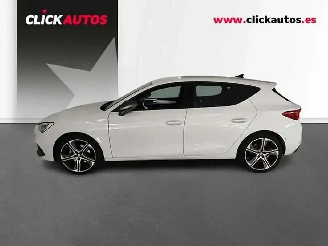 Usado Seat Leon FR 150 HP (110 kW) 2025 Branco Citadino