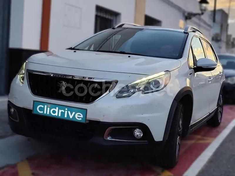 Usado Peugeot 2008 Signature Sky 110 CV (80 kW) 2019 Blanco SUV