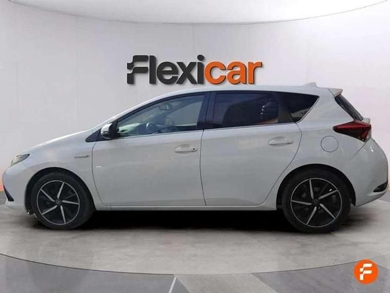 Usado Toyota Auris Hybrid Edition 136 CV (100 kW) 2018 Blanco Utilitario