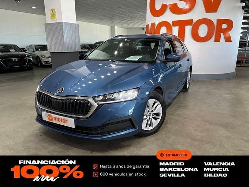 Usado Skoda Octavia 110 CV (80 kW) 2021 Azul Familiar