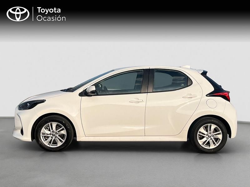 Usado Toyota Yaris Active 116 CV (85 kW) 2022 Blanco Utilitario