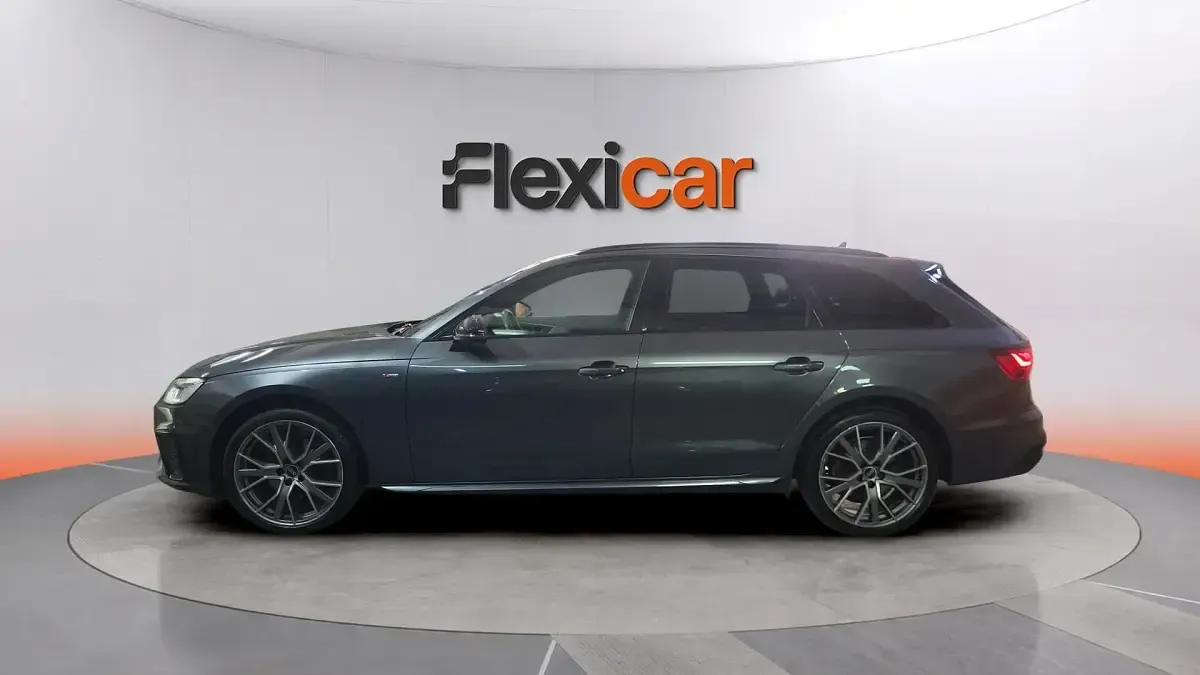 Usado Audi A4 Premium 163 CV (119 kW) 2021 Gris Familiar