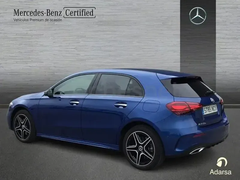 Usado Mercedes A250 218 CV (160 kW) 2025 Azul espectral Berlina