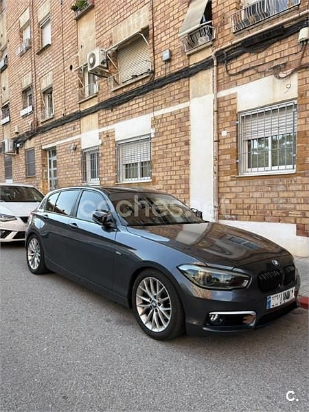 Usado BMW 120 Urban Line 177 CV (130 kW) 2015 Gris / plata Utilitario