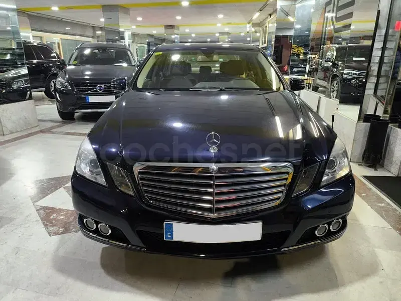 Usado Mercedes E220 Elegance 170 CV (125 kW) 2009 Azul Berlina