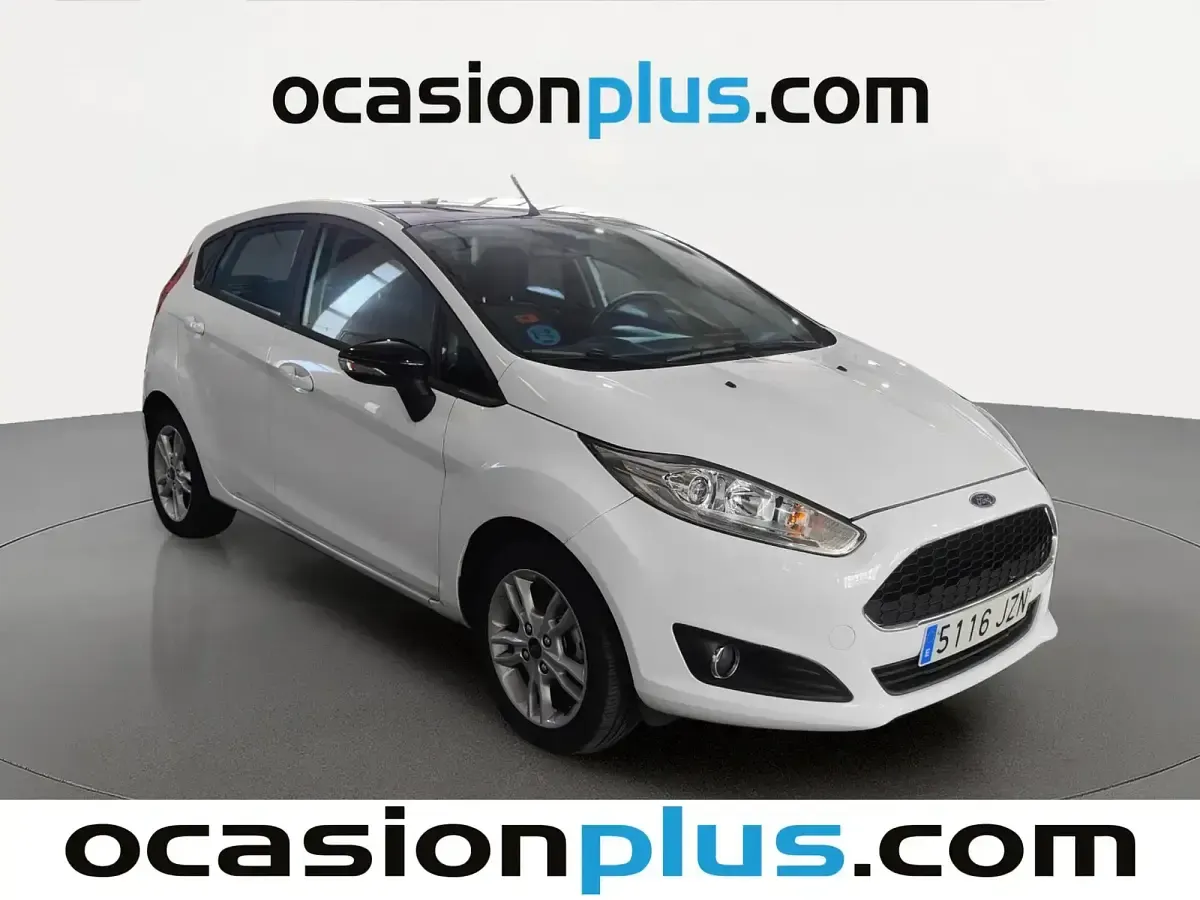 Usado Ford Fiesta Trend 100 CV (73 kW) 2017 Blanco Utilitario