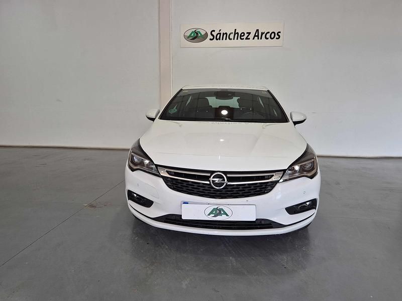 Usado Opel Astra Dynamic 136 CV (100 kW) 2016 Blanco Utilitario