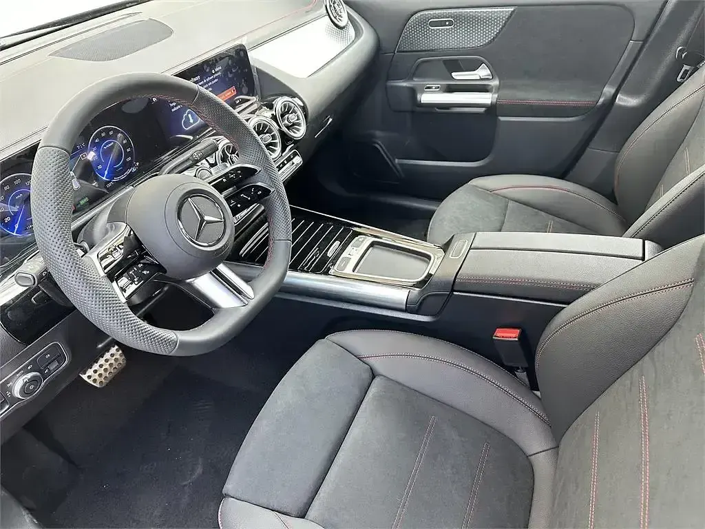 Nuevo Mercedes EQA250+ 139 kW (190 CV) 2025 Negro SUV