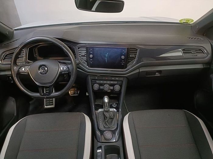 Usado VW T-Roc Sportline 190 CV (139 kW) 2018 Gris plata SUV