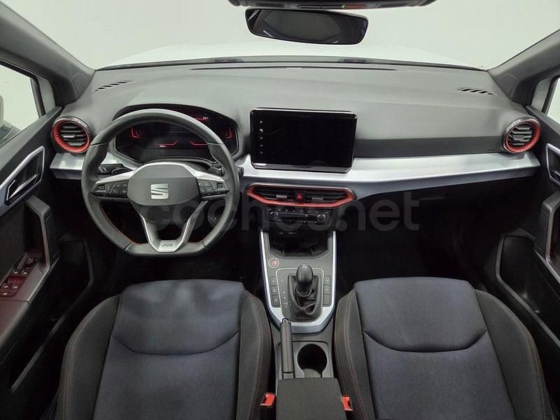 Usado Seat Arona FR 115 CV (84 kW) 2024 Blanco SUV
