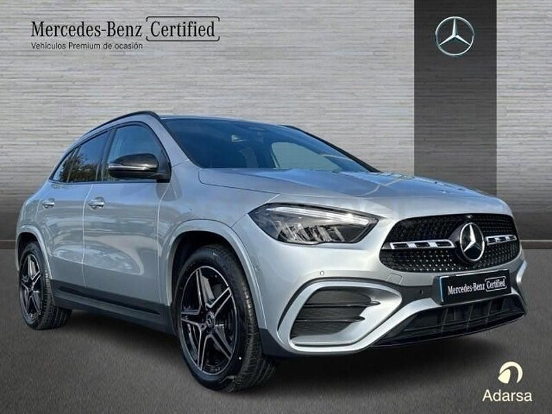 Usado Mercedes GLA200 150 CV (110 kW) 2025 Gris / plata SUV