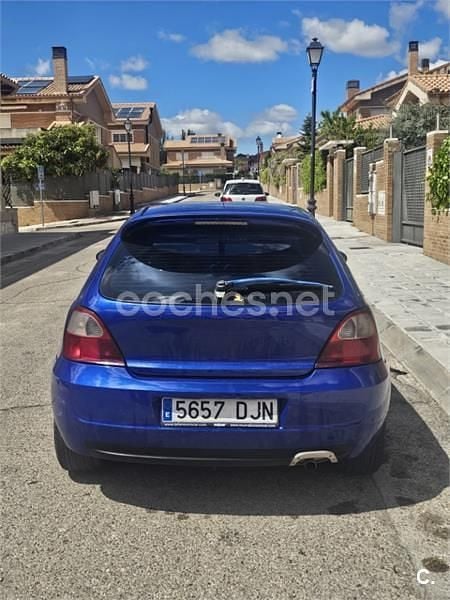 Usado Rover 25 103 CV (75 kW) 2005 Azul Utilitario