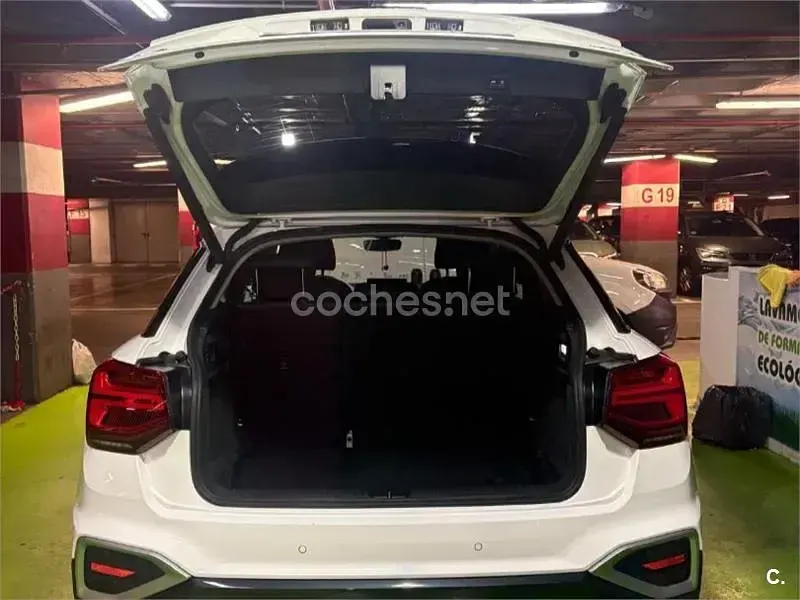 Usado Audi Q2 Advanced Plus 116 CV (85 kW) 2022 Blanco SUV
